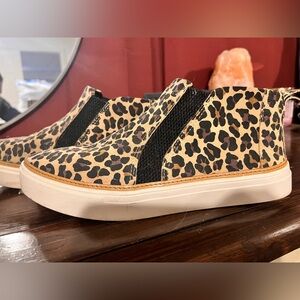 Cheetah print ankle bootie shoes